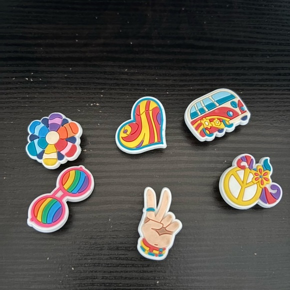 Crocs Boho Hippie Crocs Jibbitz Peace Retro Heart lot of 6 - Picture 8 of 8